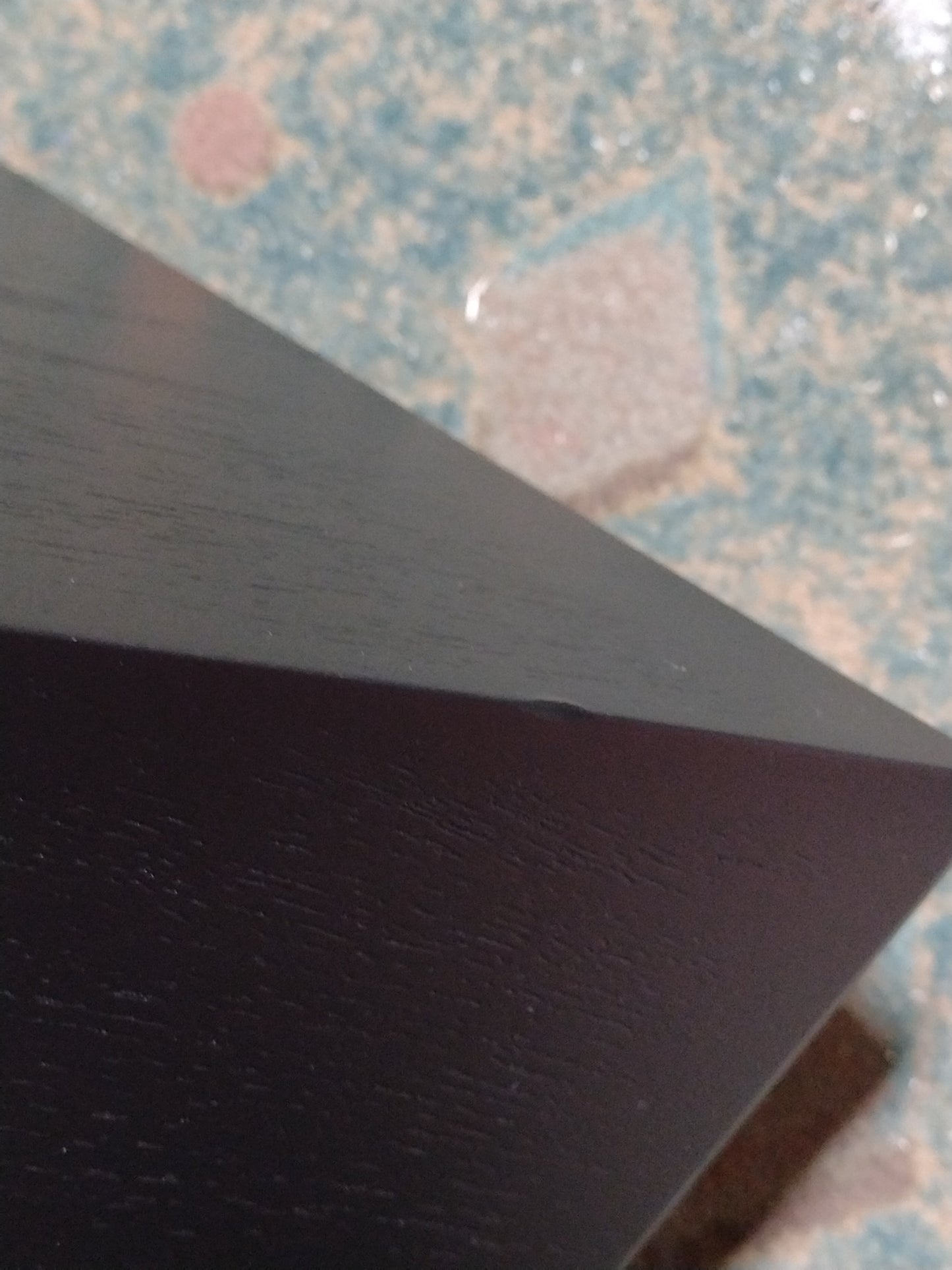 Ultra Tower - Black Oak - Outlet - 1138