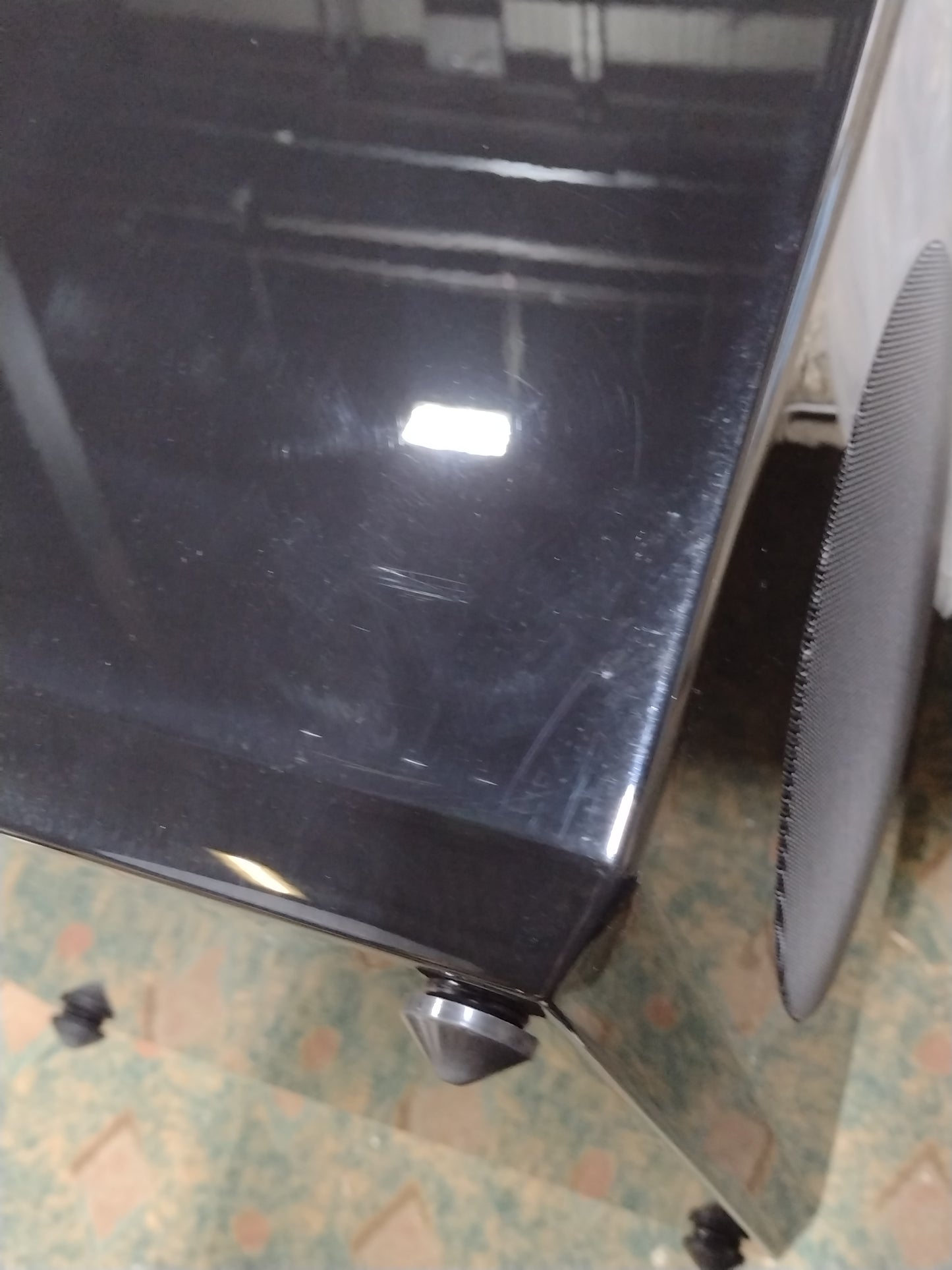 Ultra Tower - Piano - Outlet - 1144