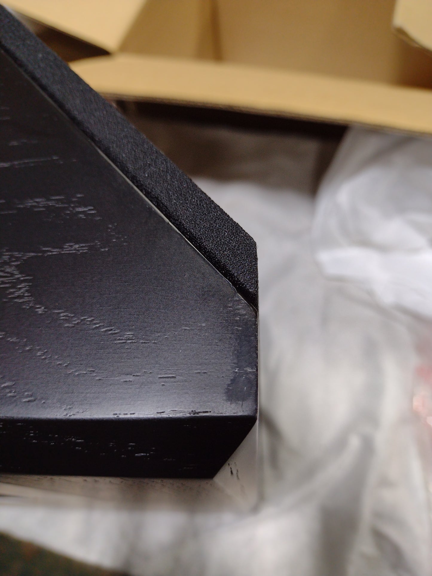 Ultra Surround - Black Oak - Outlet - 1287