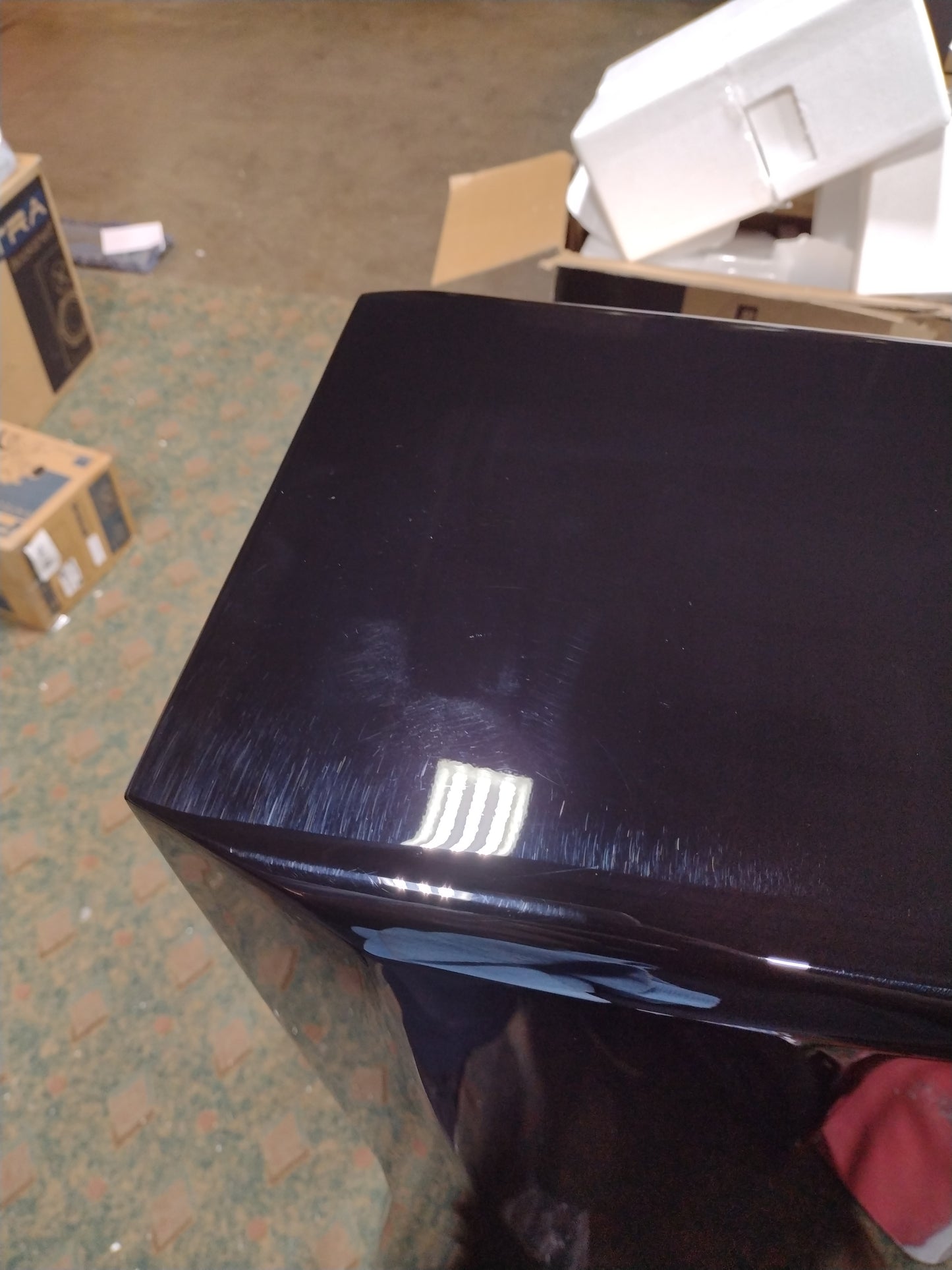 SVS Ultra Evolution Pinnacle - Piano Gloss Black - Outlet - 1325