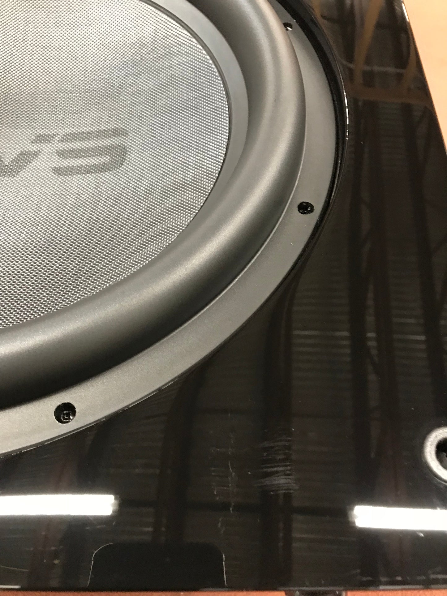 SB16-Ultra - Piano Gloss - Outlet - 1914