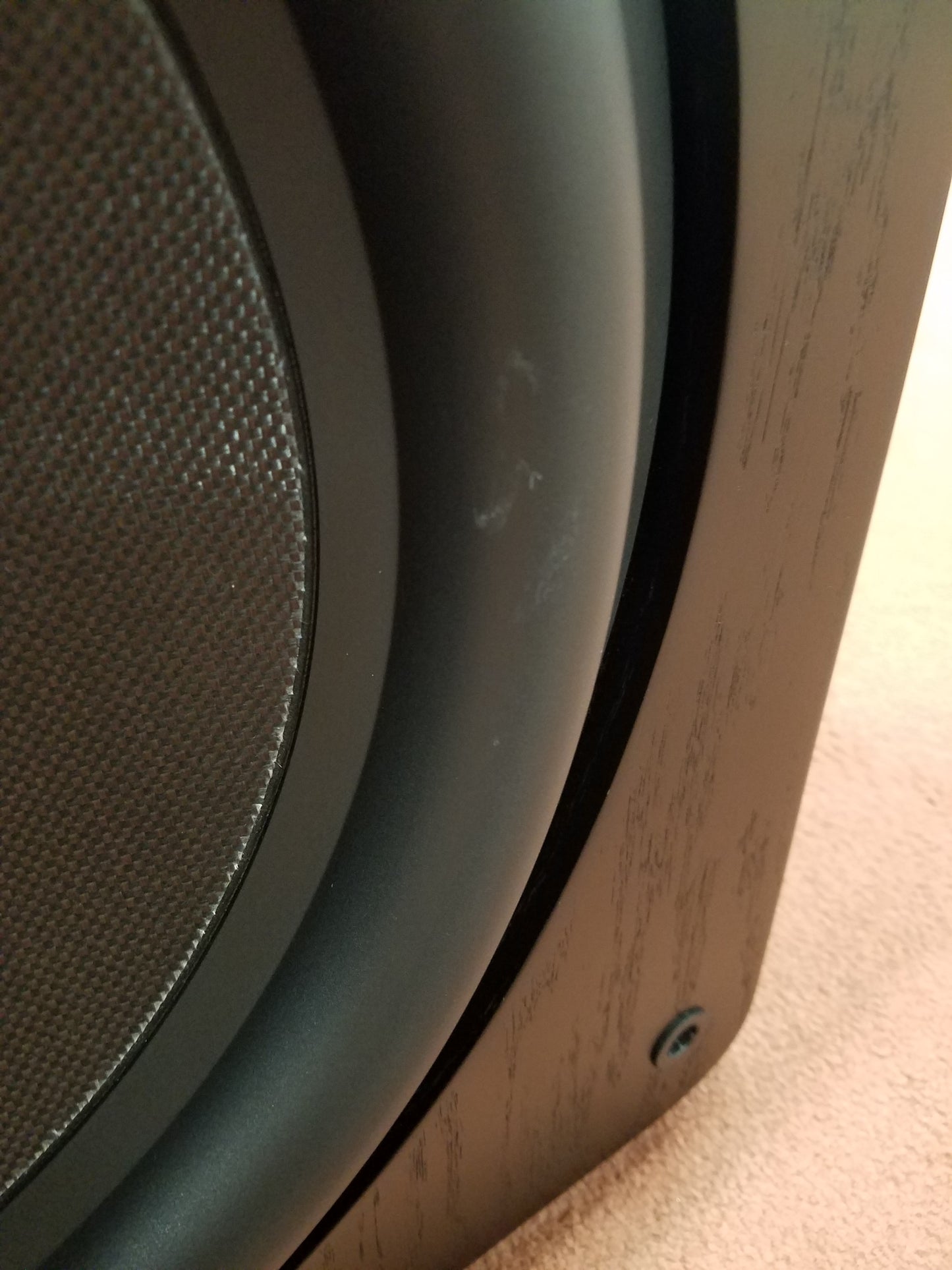 SB16-Ultra - Black Oak - Outlet - 1952