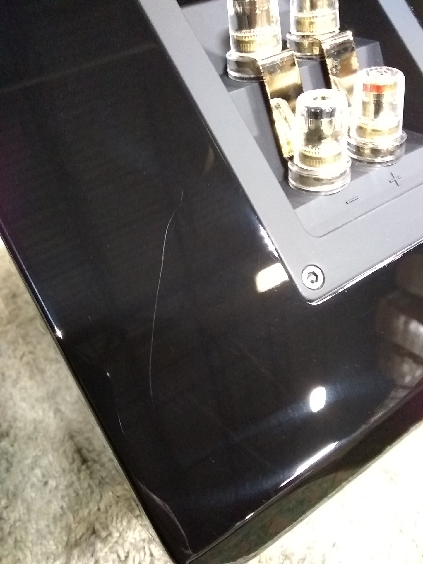 Ultra Bookshelf - Piano - Outlet - 1563